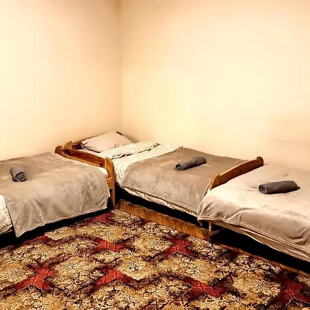 Hostel Komfort Borek Krakow Exterior photo