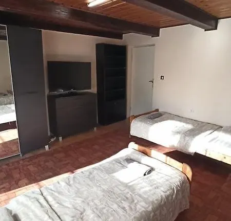 Hostel Komfort Borek Krakow Exterior photo